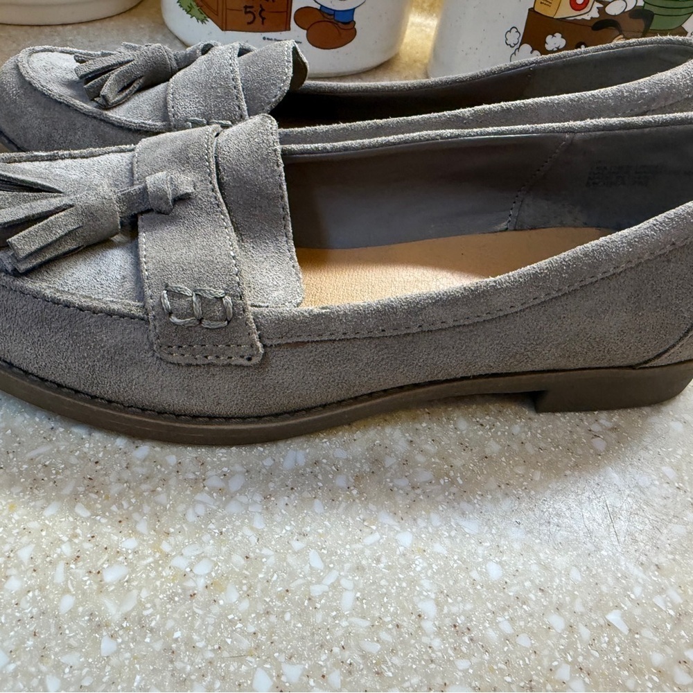 Crown Vintage Suede Gray Tassel Loafers Women’s Sz 7 - Picture 11 of 12